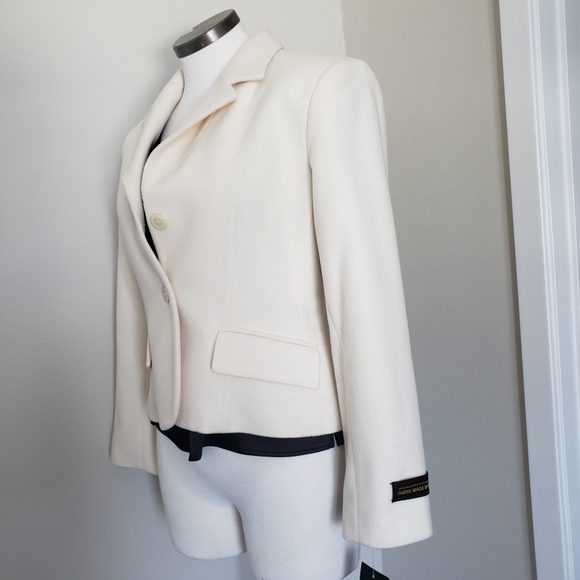 White Wool Jacket by "Harve Benard" - Picture 4 of 5
